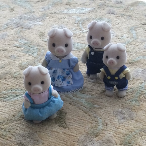 Calico Critters Pig family